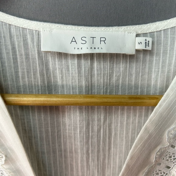 Astr White Lace Midi Dress - Picture 5 of 5